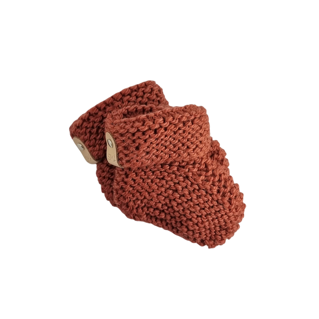 HANDKNITTED BABY SOCKS - GIFT BOX