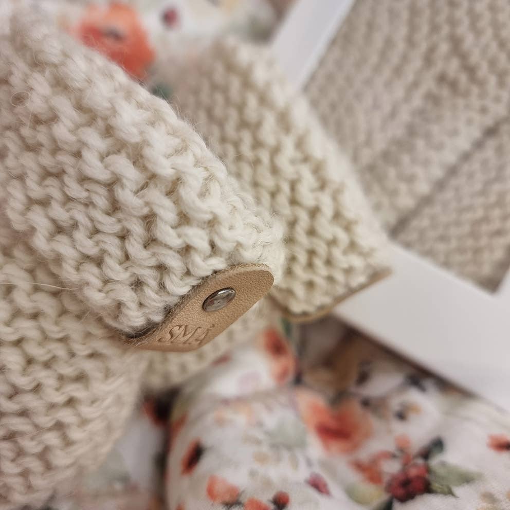 HANDKNITTED BABY SOCKS - GIFT BOX
